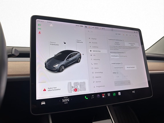 Tesla Model 3 15 of 30