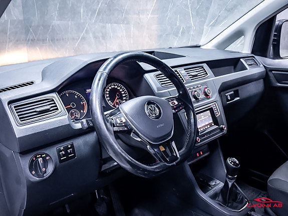 Volkswagen Caddy Maxi 12 of 29