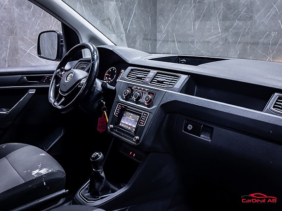 Volkswagen Caddy Maxi 13 of 29