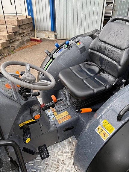 DEUTZ-FAHR 3060 Frontlyft 8 of 8