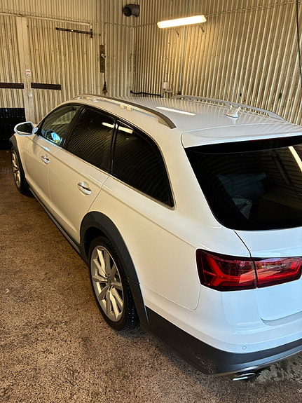 Audi A6 allroad 3 of 7