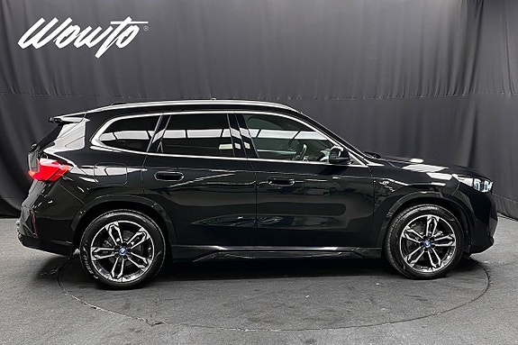 BMW X1 3 of 5