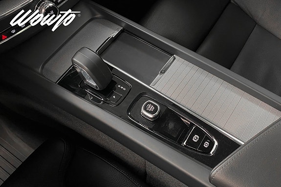 Volvo XC60 16 of 23
