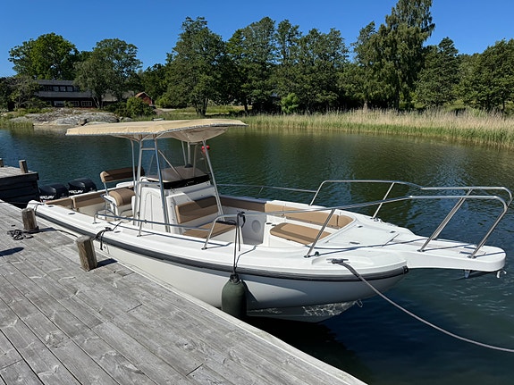 Boston Whaler Outrage 26 – dubbla Mercury 225 hk, 2000 2 of 7