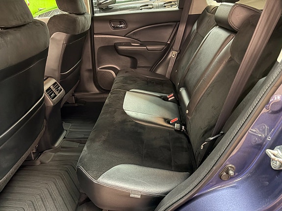 Honda CR-V 30 of 30