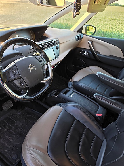 Citroen Grand C4 Picasso 4 of 5