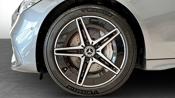Mercedes-Benz C300 e 9 of 26