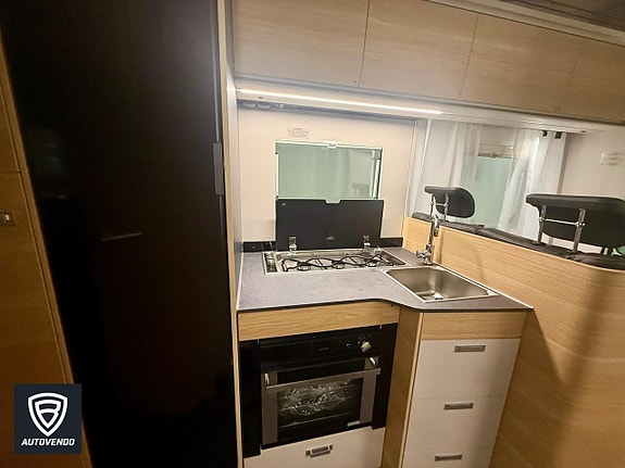 Adria Coral XL 660 SL 180 HK Alde AC 11 of 18