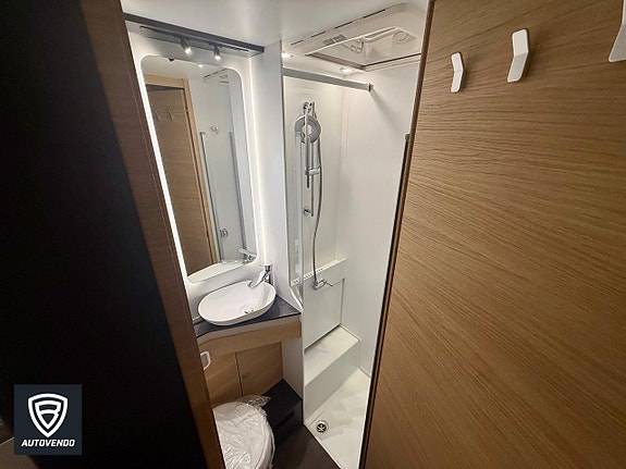 Adria Coral XL 660 SL 180 HK Alde AC 8 of 18