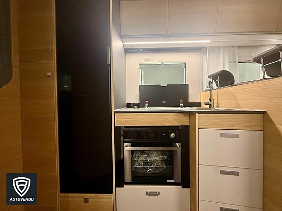 Adria Coral XL 660 SL 180 HK Alde AC 10 of 18