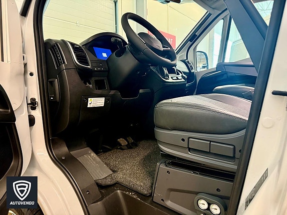 Adria Coral XL 660 SL 180 HK Alde AC 17 of 18