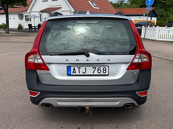 Volvo XC70 4 of 5