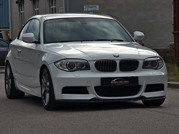 BMW 135i 4 of 5