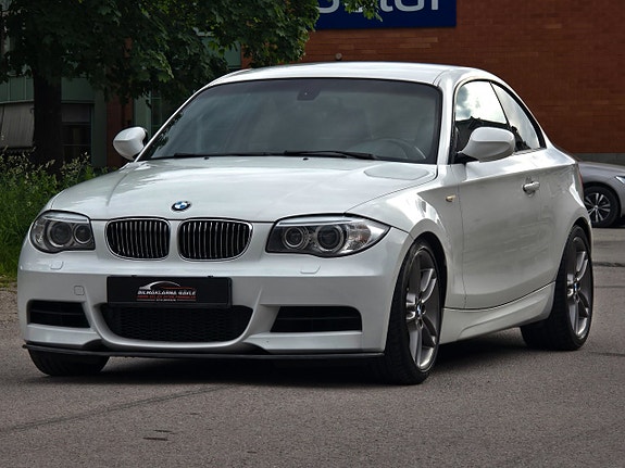BMW 135i 2 of 5