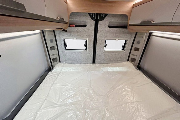Knaus BOXLIFE 600 MQ AUTOMAT ADAPTIV FARTHÅLLARE DIESELVÄRMARE Lyftsäng 14 of 30