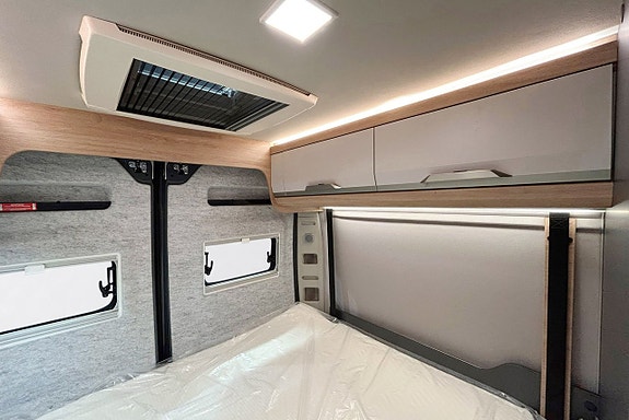 Knaus BOXLIFE 600 MQ AUTOMAT ADAPTIV FARTHÅLLARE DIESELVÄRMARE Lyftsäng 16 of 30