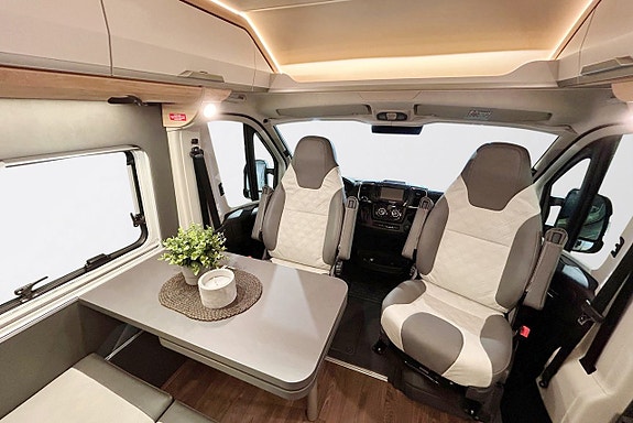 Knaus BOXLIFE 600 MQ AUTOMAT ADAPTIV FARTHÅLLARE DIESELVÄRMARE Lyftsäng 10 of 30