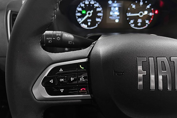Knaus BOXLIFE 600 MQ AUTOMAT ADAPTIV FARTHÅLLARE DIESELVÄRMARE Lyftsäng 27 of 30