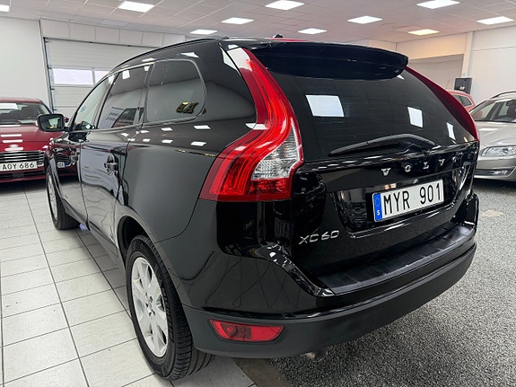 Volvo XC60 4 of 21