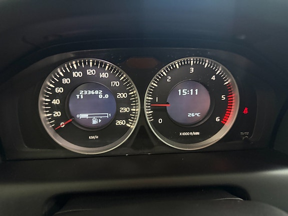Volvo XC60 10 of 21