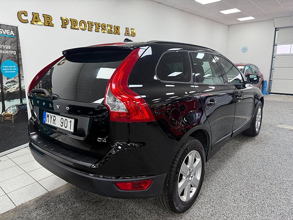 Volvo XC60 3 of 21