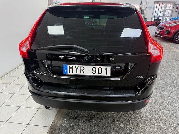 Volvo XC60 15 of 21