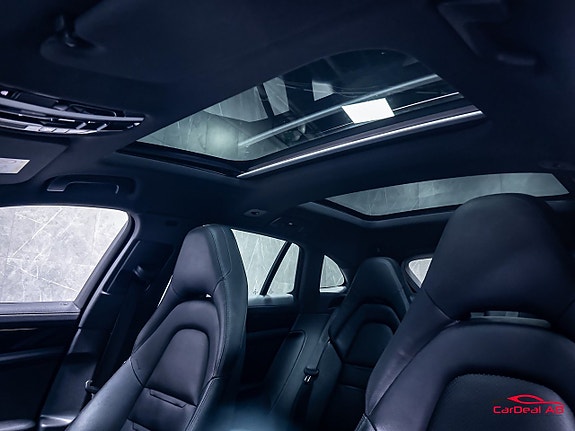 Porsche Panamera 4 19 of 30