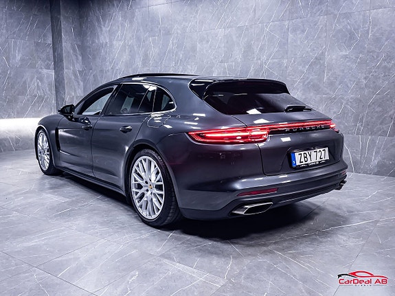 Porsche Panamera 4 5 of 5