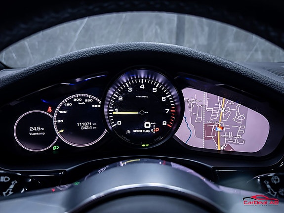 Porsche Panamera 4 21 of 30
