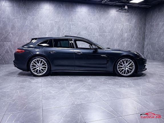 Porsche Panamera 4 8 of 30