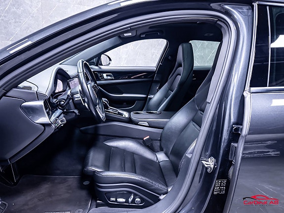 Porsche Panamera 4 10 of 30