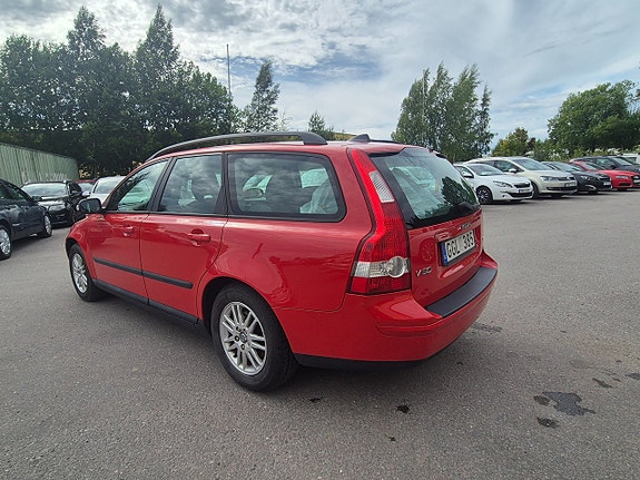 Volvo V50 4 of 5