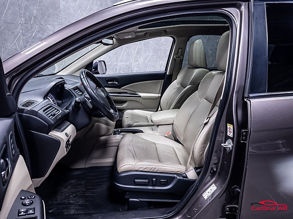 Honda CR-V 10 of 30