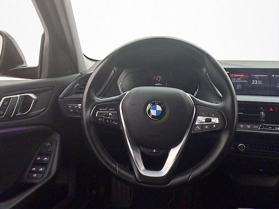 BMW 118i 13 of 30