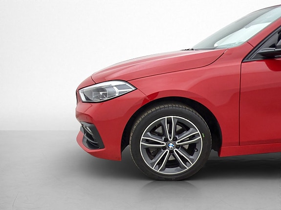 BMW 118i 30 of 30