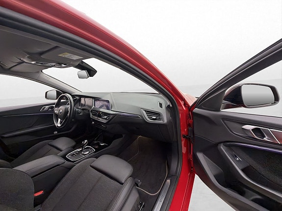 BMW 118i 25 of 30