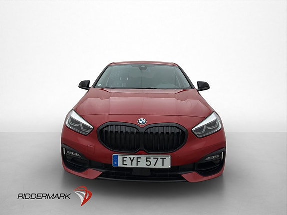 BMW 118i 2 of 5