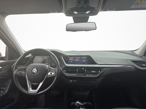 BMW 118i 12 of 30