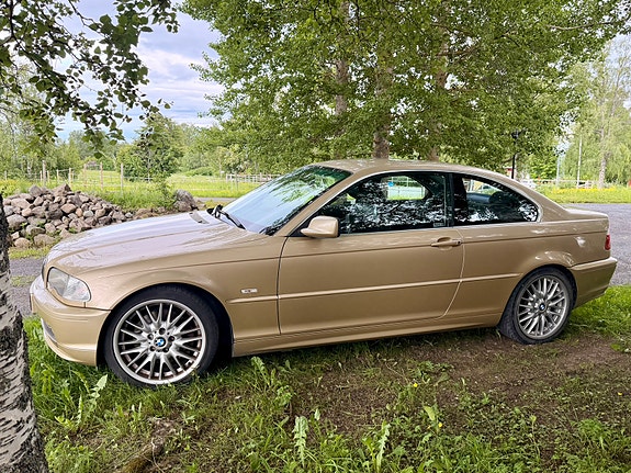 BMW 330Ci 2 of 5