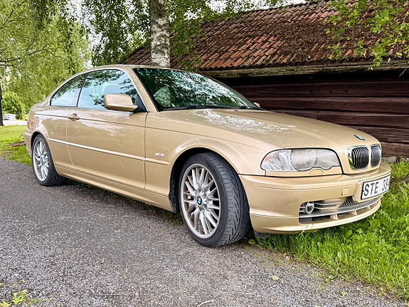 BMW 330Ci 3 of 5