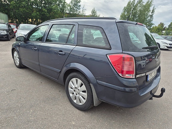 Opel Astra 4 of 5