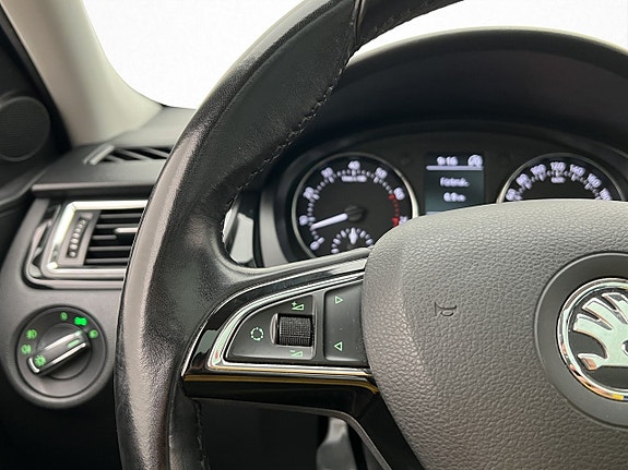 Skoda Rapid 16 of 30