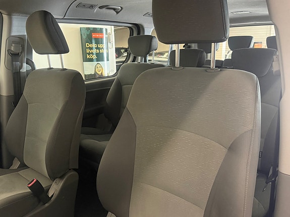 Hyundai H-1 9 of 29