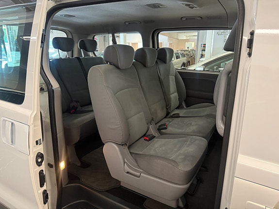 Hyundai H-1 23 of 29