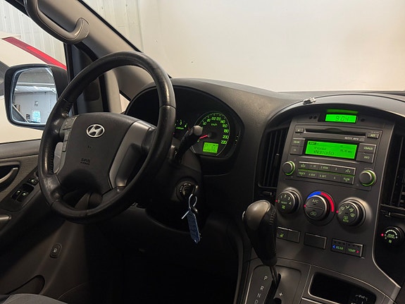 Hyundai H-1 25 of 29