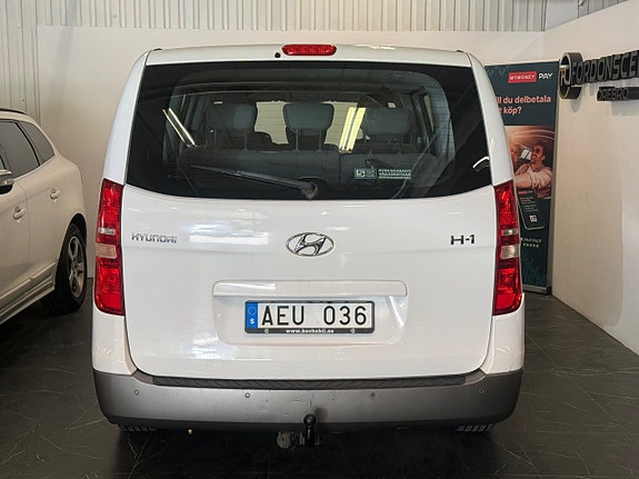 Hyundai H-1 5 of 5