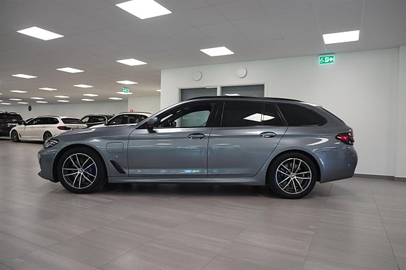 BMW 530e 5 of 15