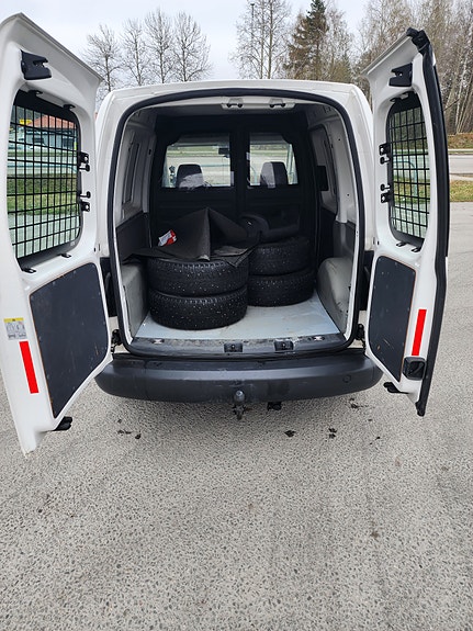 Volkswagen Caddy 9 of 9