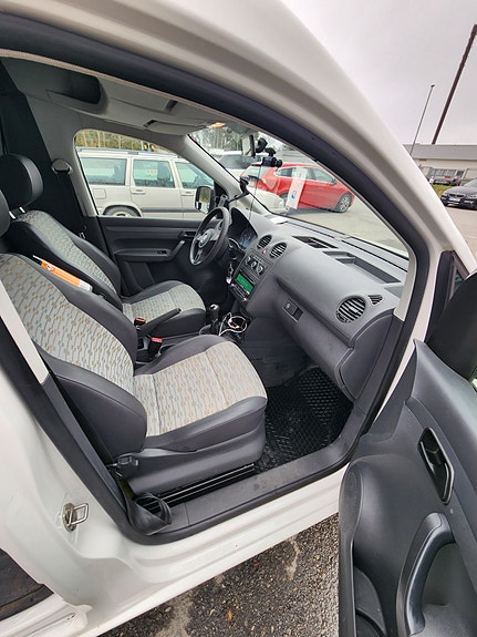 Volkswagen Caddy 7 of 9