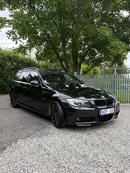 BMW 325i 5 of 5